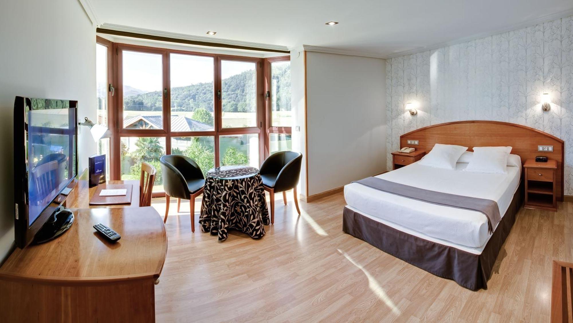 Hotel Spa Villa Pasiega オスナヨ エクステリア 写真