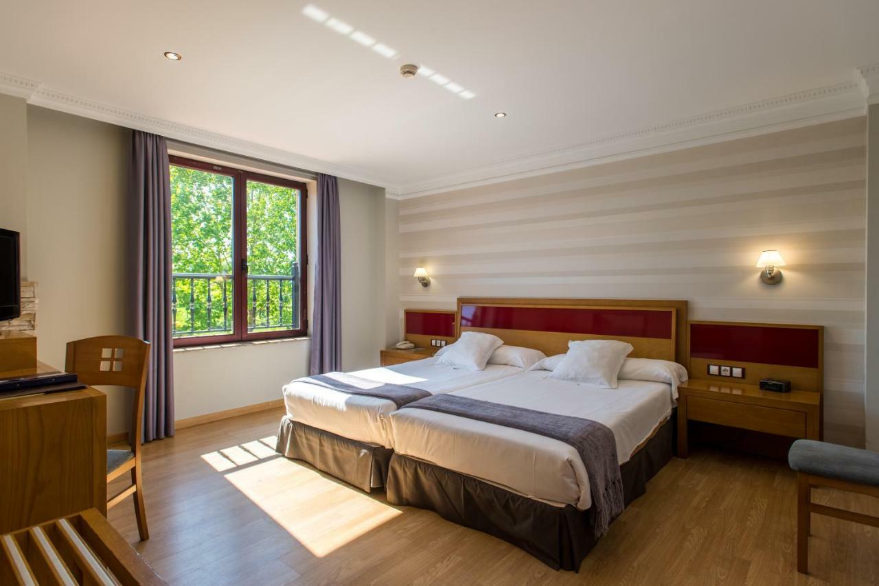 Hotel Spa Villa Pasiega オスナヨ エクステリア 写真