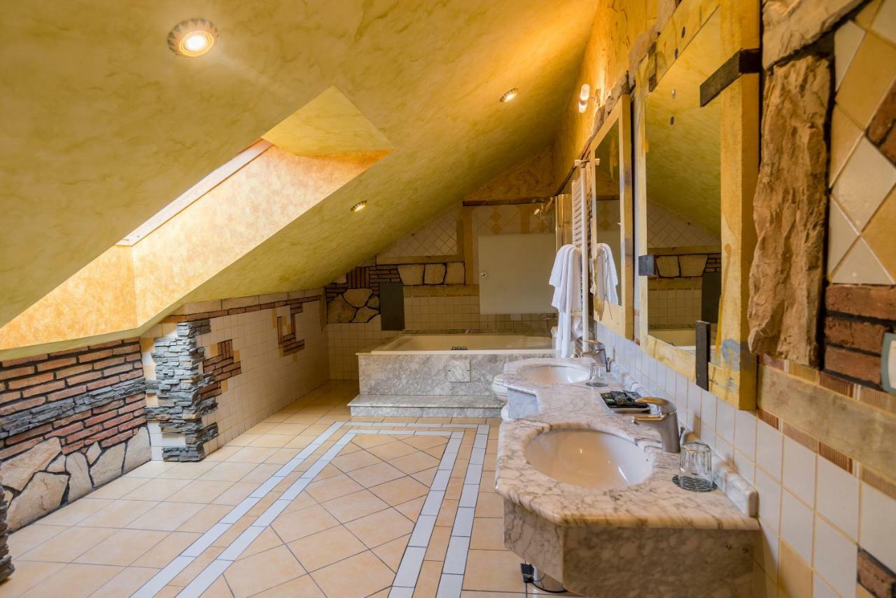 Hotel Spa Villa Pasiega オスナヨ エクステリア 写真